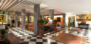 Lobby del Hotel Doña María