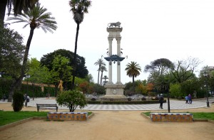Monumento Colon Jardines Murillo