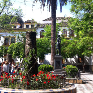 plaza reinadores sevilla