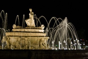 fuente hispalis puerta jerez sevilla