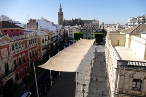 toldo plaza san francisco sevilla verano