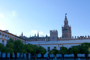 plaza patio banderas sevilla