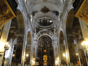 interior iglesia magdalena sevilla