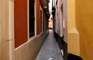 callejon beso calle reinoso