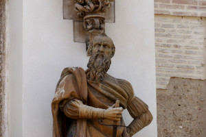 detalle estatua puerta perdon catedral sevilla