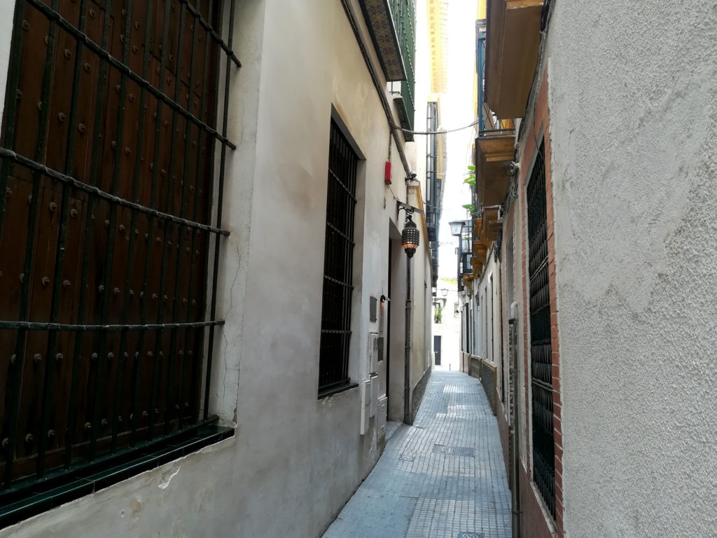 calle aire barrio santa cruz sevilla