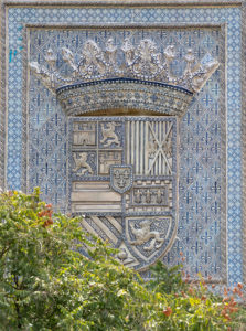 pabellon real parque maria luisa sevilla escudo restauracion