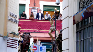 balcon city expert calle sierpes semana santa sevilla