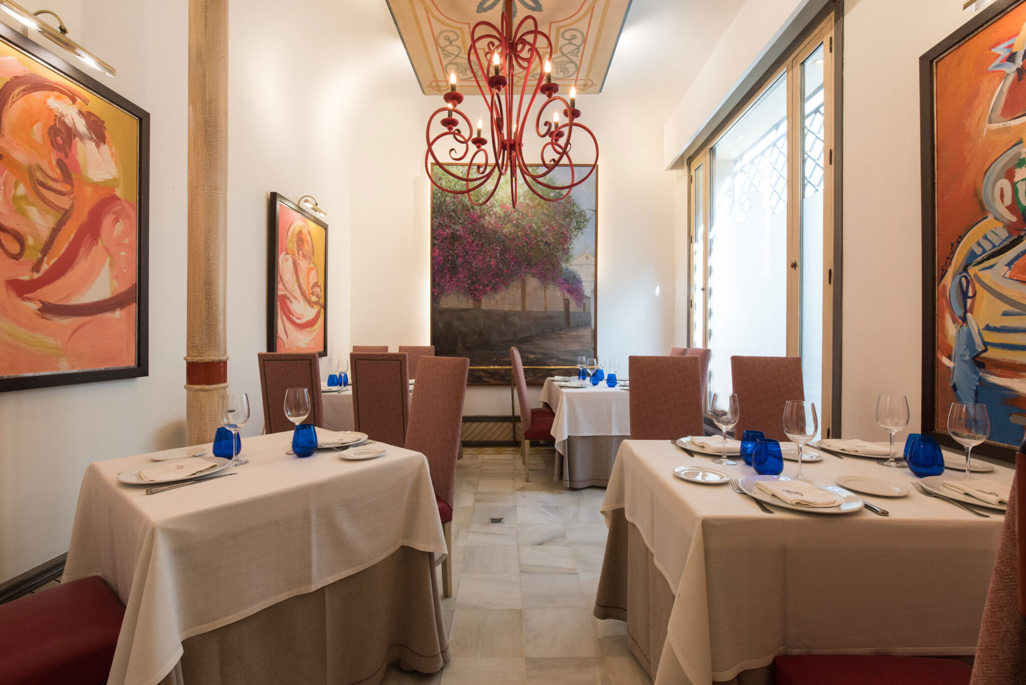 restaurante becerrita sevilla comedor interior