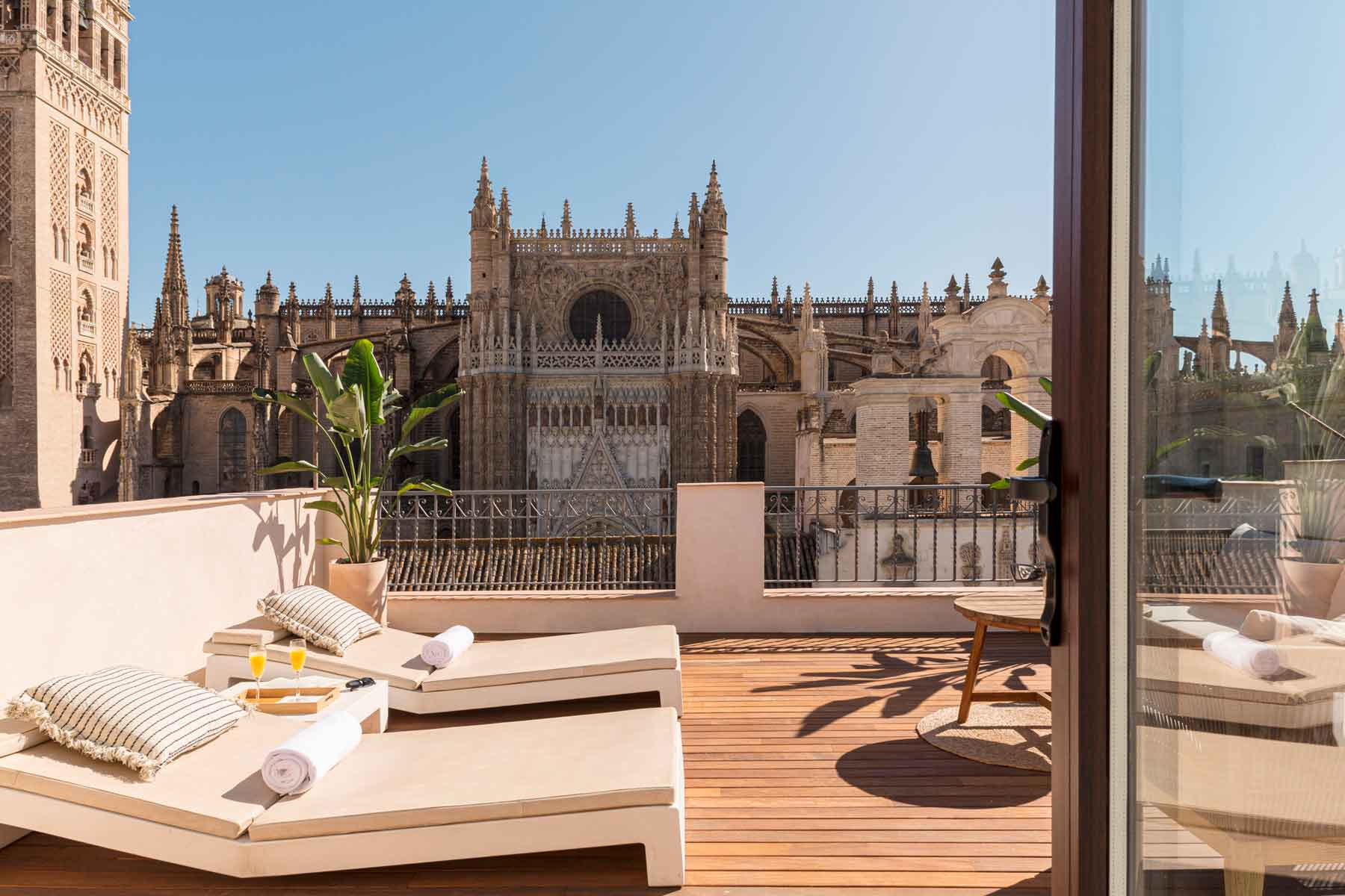 Puerta-Catedral-Sevilla-04